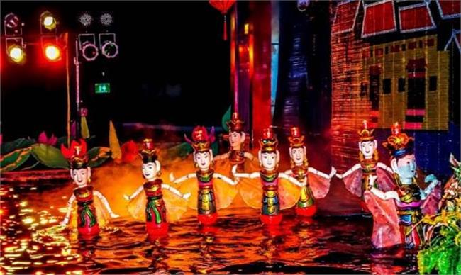 Watching authentic Water Puppet Show in Hanoi